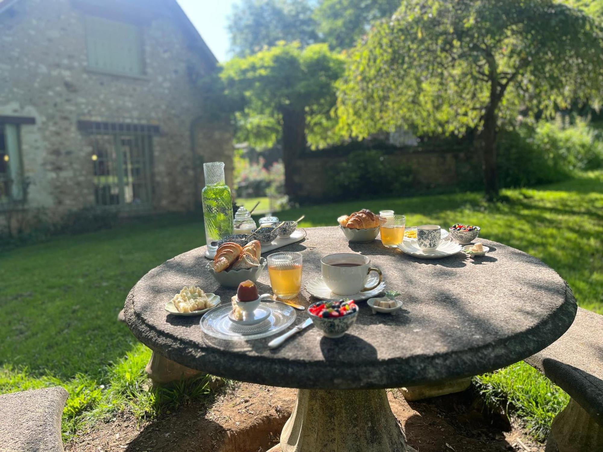 Le Clos Des Songes Blaru Bagian luar foto