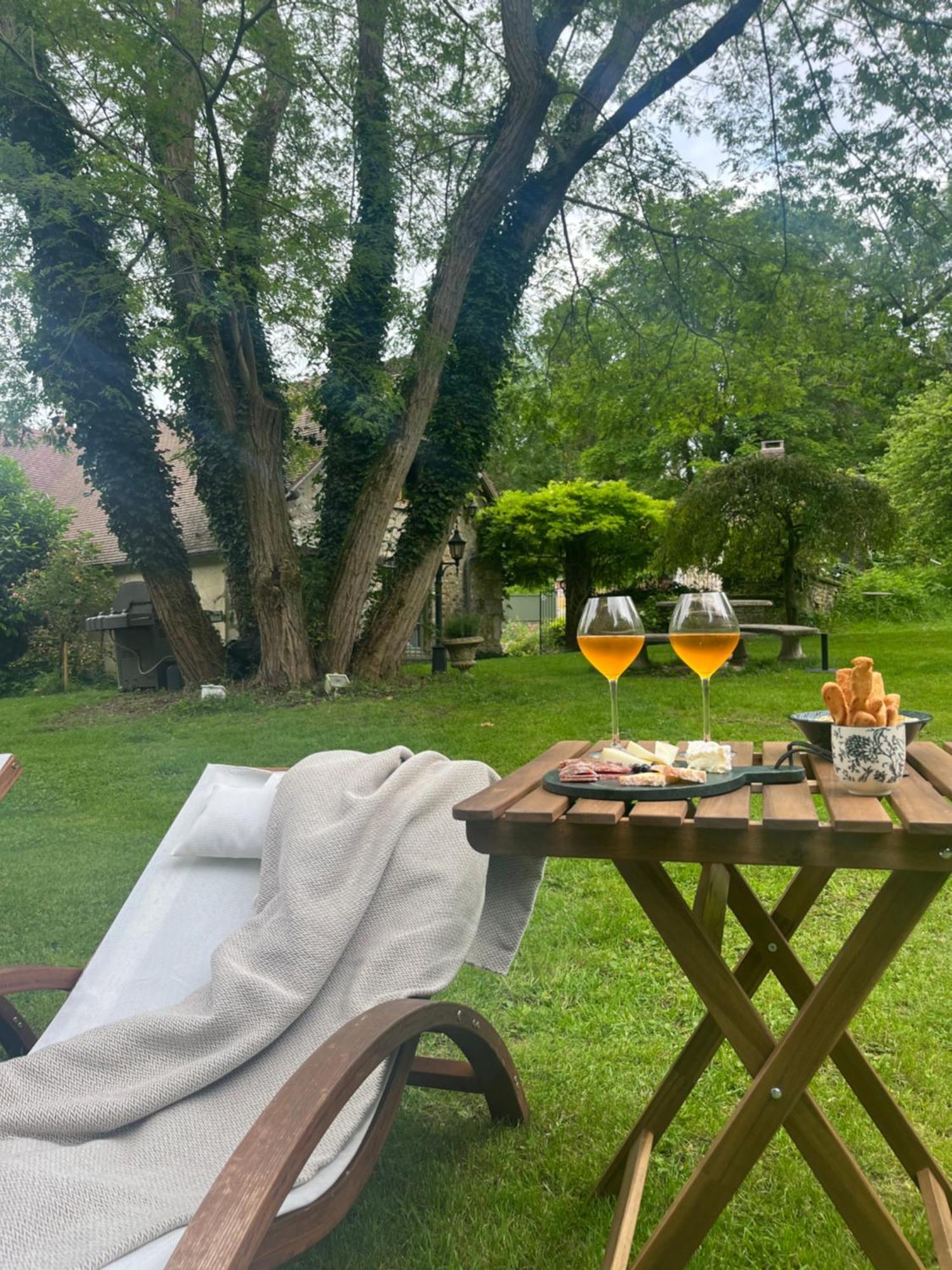 Le Clos Des Songes Blaru Bagian luar foto